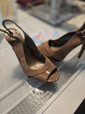 BCBG Two-Tone Tan Suede & Patent Peep-Toe Slingbacks